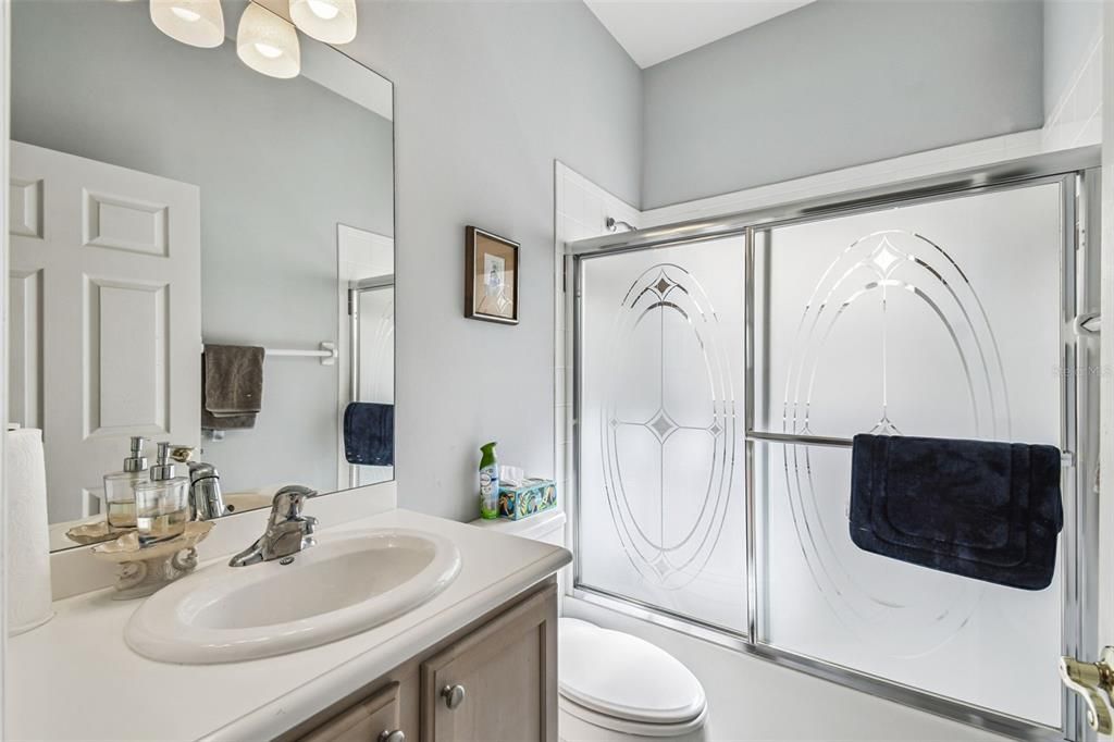 На продажу: $305,000 (2 спален, 2 ванн, 1840 Квадратных фут)