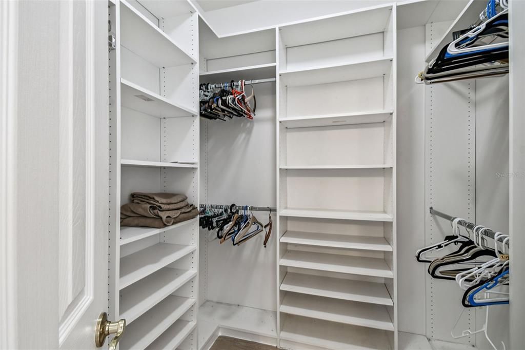 На продажу: $305,000 (2 спален, 2 ванн, 1840 Квадратных фут)