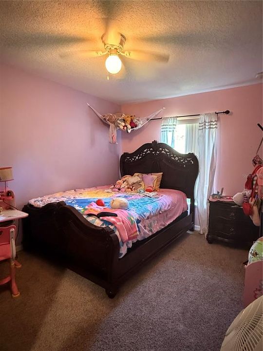 En Venta: $425,000 (4 camas, 3 baños, 3124 Pies cuadrados)