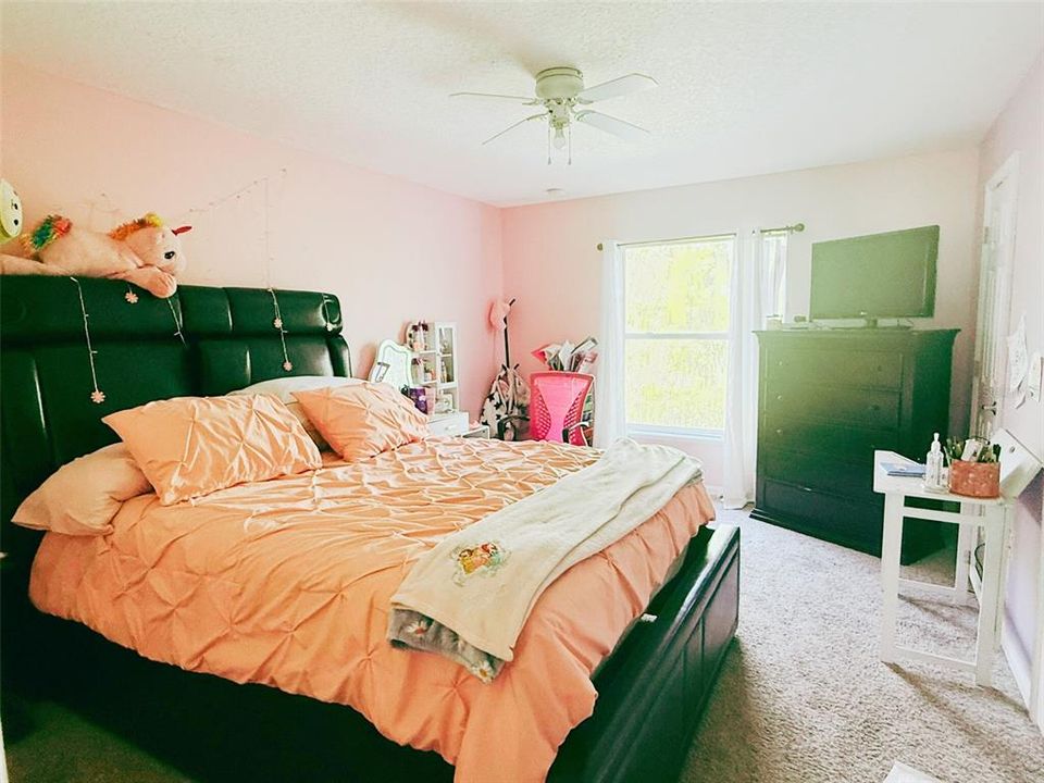 En Venta: $425,000 (4 camas, 3 baños, 3124 Pies cuadrados)