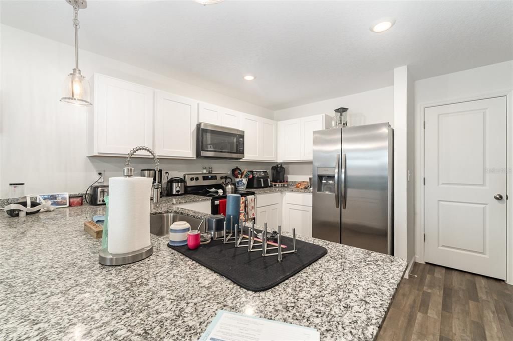 For Sale: $275,000 (3 beds, 2 baths, 1477 Square Feet)