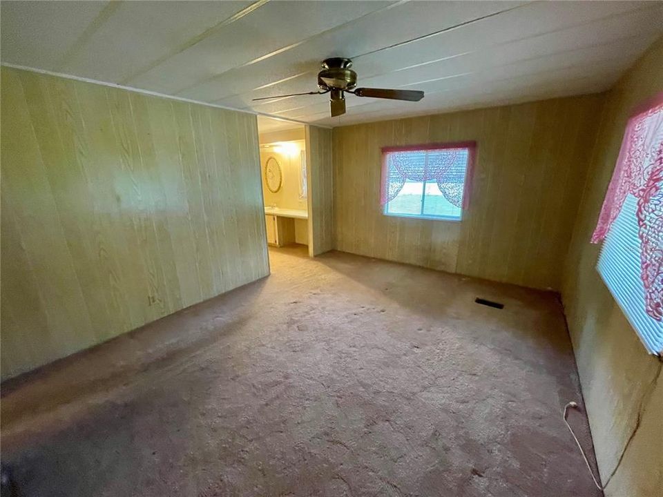 Activo con contrato: $69,900 (2 camas, 2 baños, 1344 Pies cuadrados)