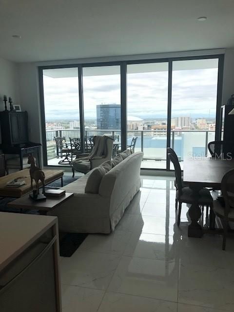 For Rent: $6,200 (2 beds, 2 baths, 1402 Square Feet)