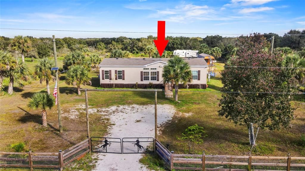 На продажу: $295,900 (3 спален, 2 ванн, 1661 Квадратных фут)