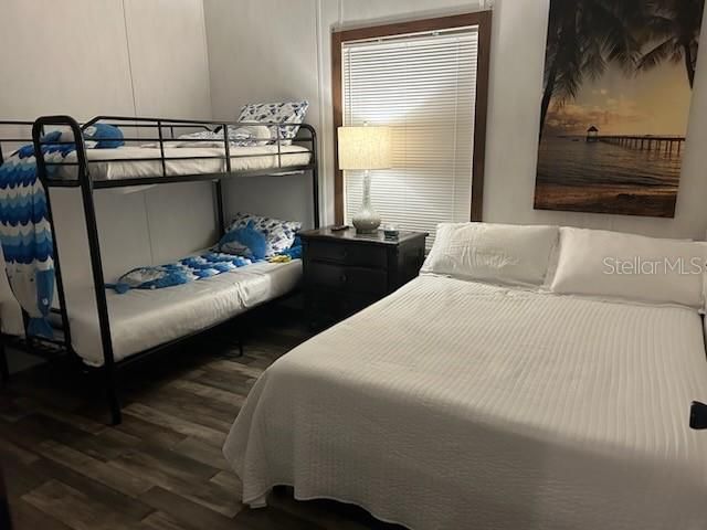 На продажу: $295,900 (3 спален, 2 ванн, 1661 Квадратных фут)