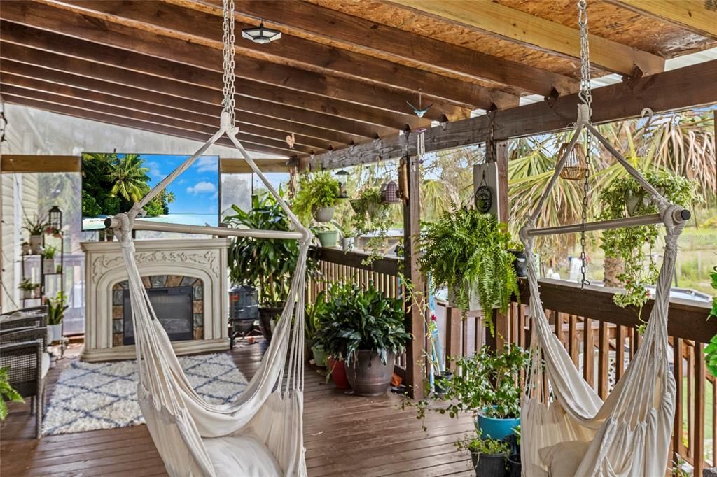 На продажу: $295,900 (3 спален, 2 ванн, 1661 Квадратных фут)