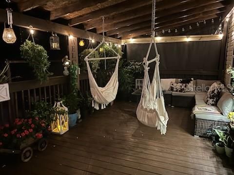 На продажу: $295,900 (3 спален, 2 ванн, 1661 Квадратных фут)