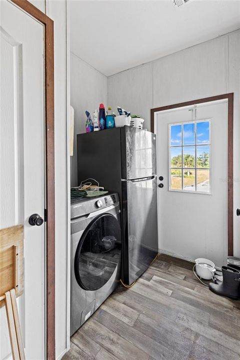 На продажу: $295,900 (3 спален, 2 ванн, 1661 Квадратных фут)