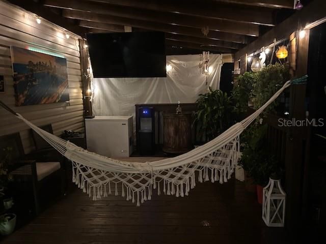 На продажу: $295,900 (3 спален, 2 ванн, 1661 Квадратных фут)