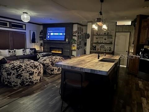 На продажу: $295,900 (3 спален, 2 ванн, 1661 Квадратных фут)