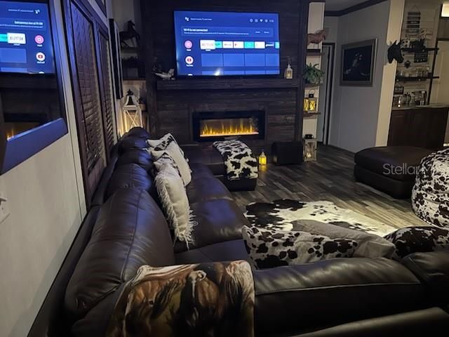 На продажу: $295,900 (3 спален, 2 ванн, 1661 Квадратных фут)