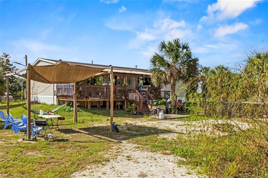 На продажу: $295,900 (3 спален, 2 ванн, 1661 Квадратных фут)