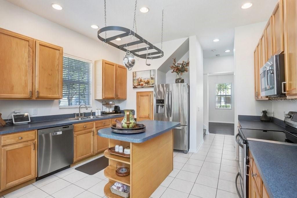 待售: $1,175,000 (5 贝兹, 4 浴室, 3695 平方英尺)