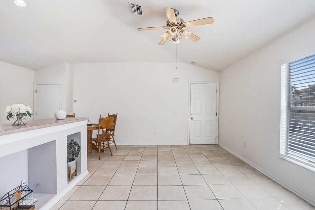 待售: $1,175,000 (5 贝兹, 4 浴室, 3695 平方英尺)