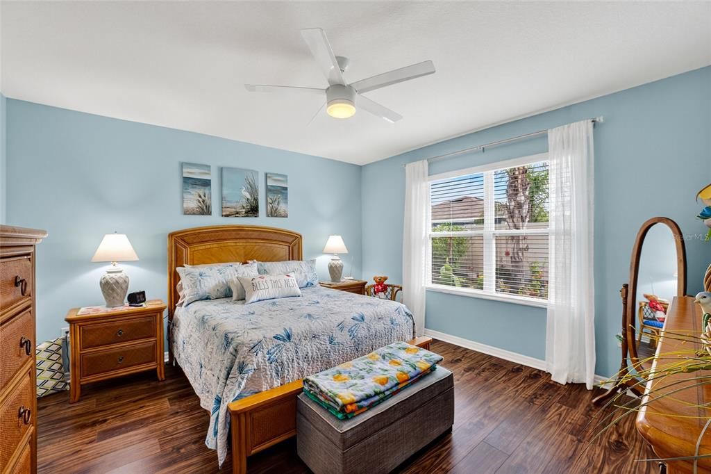 Activo con contrato: $315,000 (3 camas, 2 baños, 1606 Pies cuadrados)