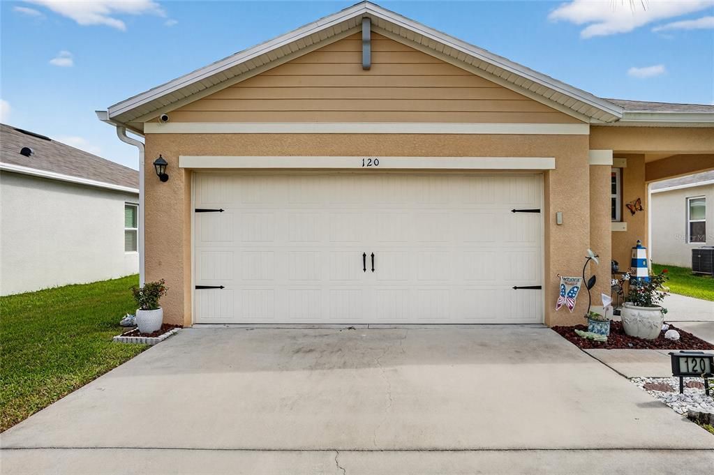 Activo con contrato: $315,000 (3 camas, 2 baños, 1606 Pies cuadrados)