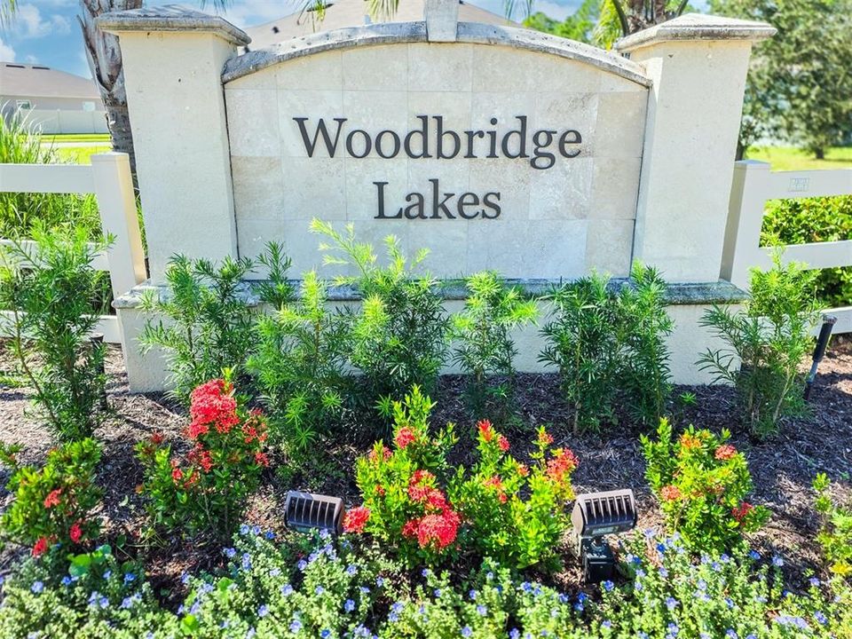 Activo con contrato: $315,000 (3 camas, 2 baños, 1606 Pies cuadrados)