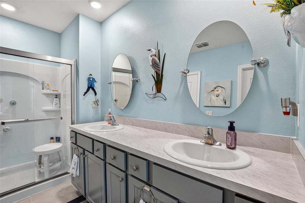 Activo con contrato: $315,000 (3 camas, 2 baños, 1606 Pies cuadrados)