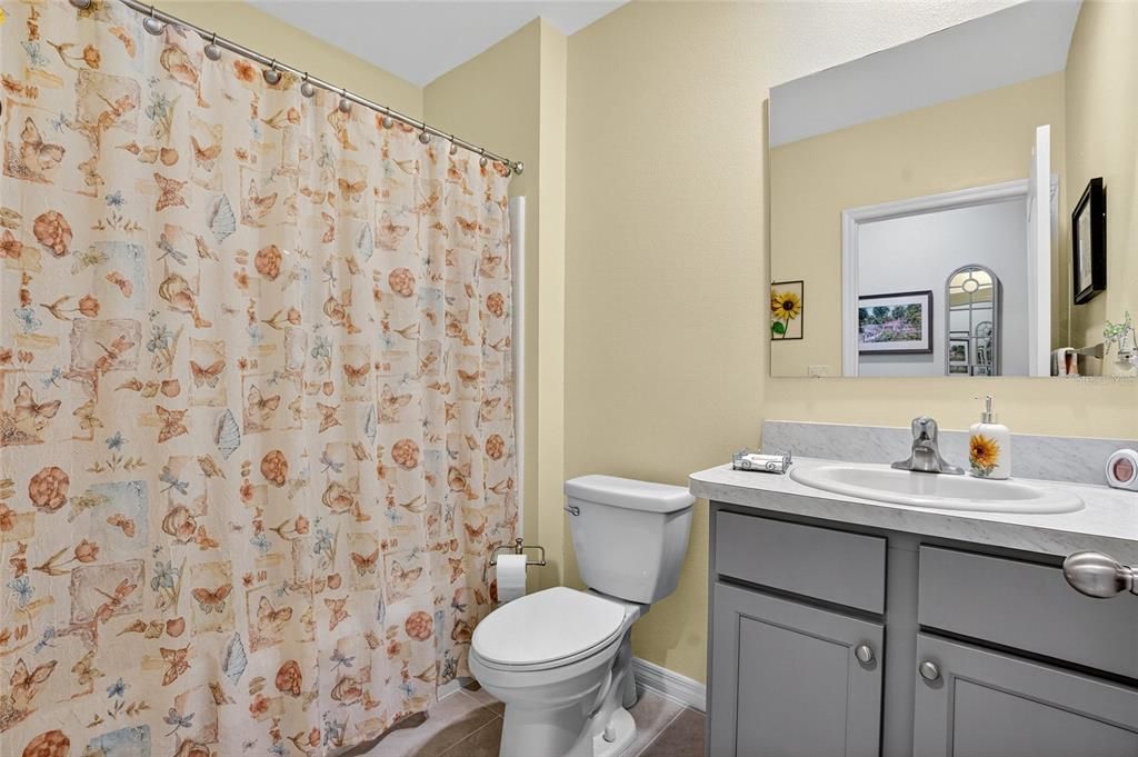 Activo con contrato: $315,000 (3 camas, 2 baños, 1606 Pies cuadrados)