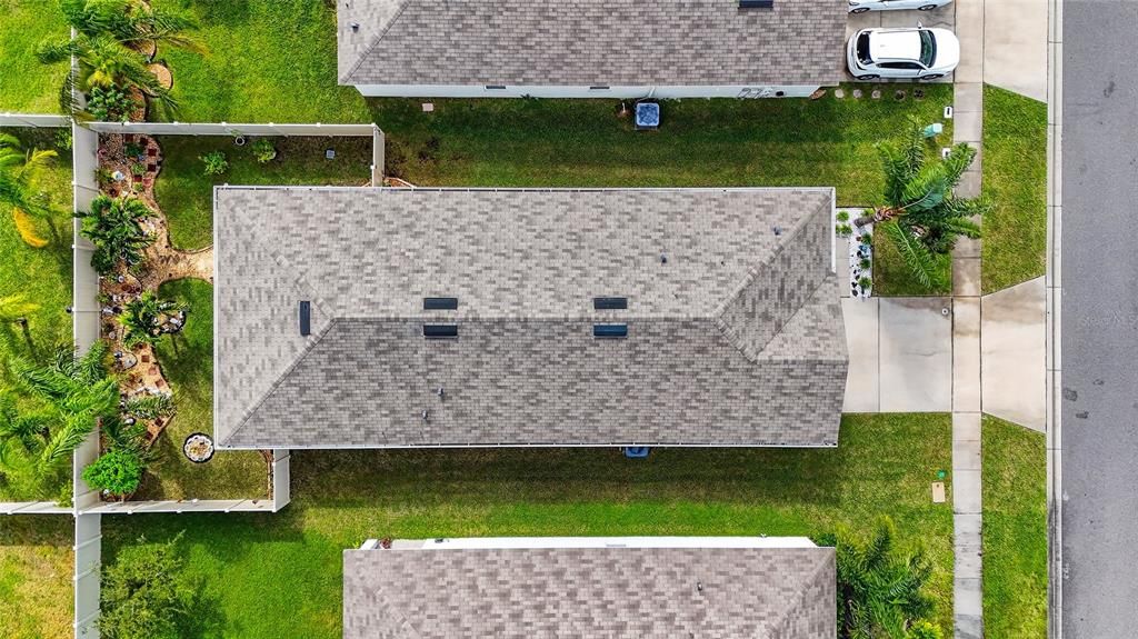 Activo con contrato: $315,000 (3 camas, 2 baños, 1606 Pies cuadrados)