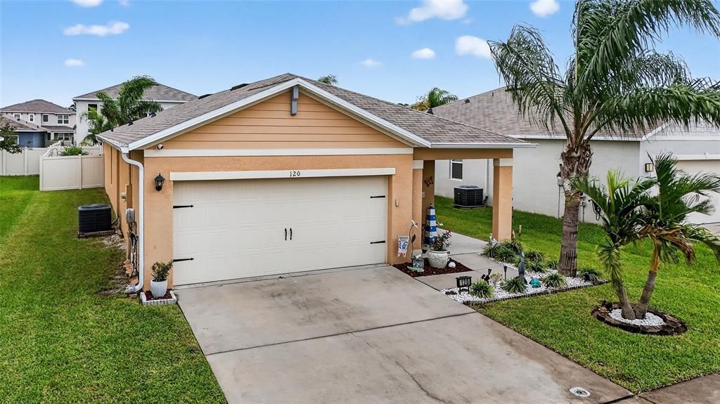 Activo con contrato: $315,000 (3 camas, 2 baños, 1606 Pies cuadrados)