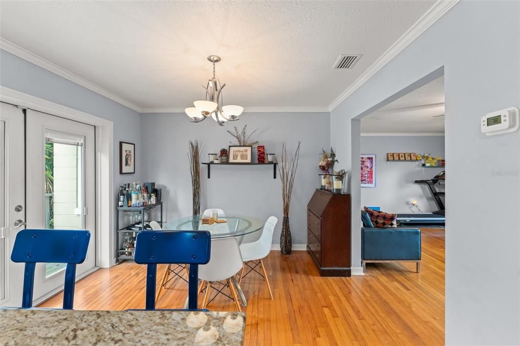 Active With Contract: $439,000 (3 beds, 2 baths, 1325 Square Feet)