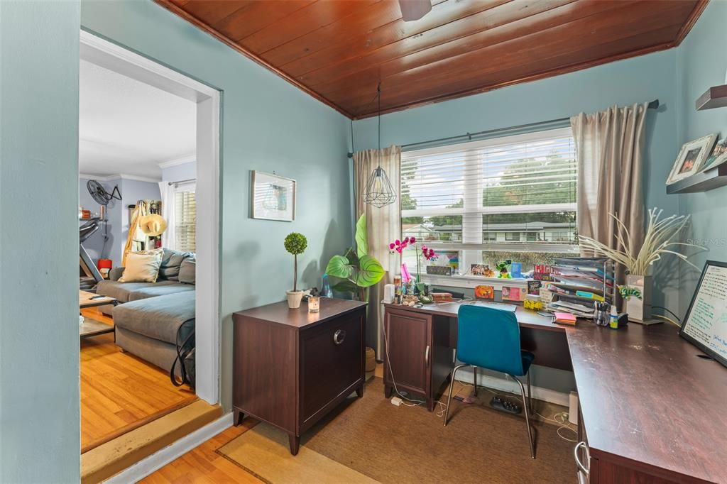 Active With Contract: $439,000 (3 beds, 2 baths, 1325 Square Feet)