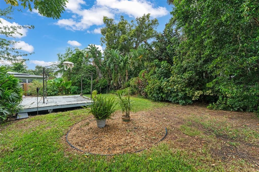 Active With Contract: $439,000 (3 beds, 2 baths, 1325 Square Feet)