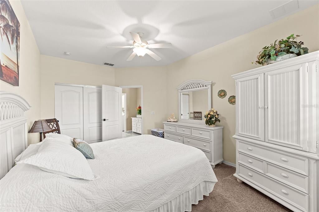 待售: $739,000 (5 贝兹, 4 浴室, 2863 平方英尺)