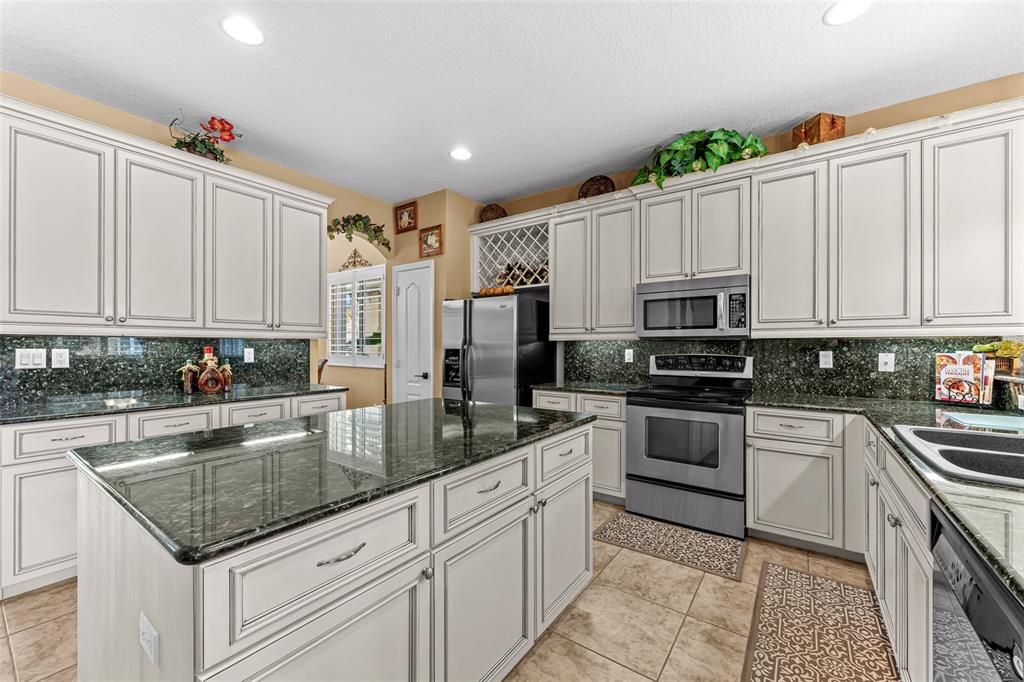 待售: $739,000 (5 贝兹, 4 浴室, 2863 平方英尺)