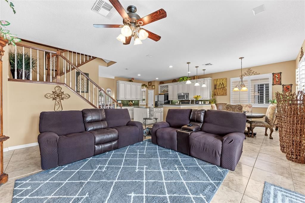 待售: $739,000 (5 贝兹, 4 浴室, 2863 平方英尺)