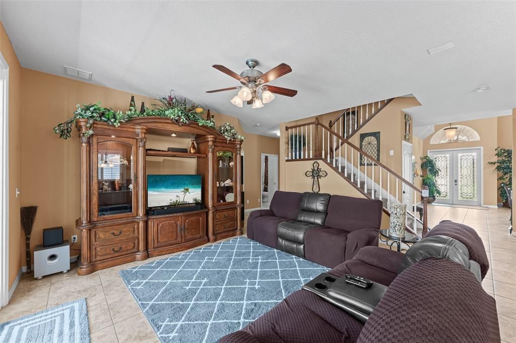 待售: $739,000 (5 贝兹, 4 浴室, 2863 平方英尺)