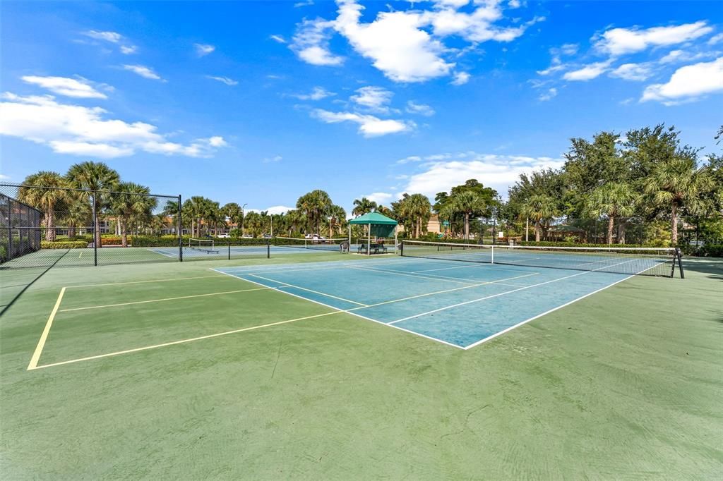 待售: $739,000 (5 贝兹, 4 浴室, 2863 平方英尺)