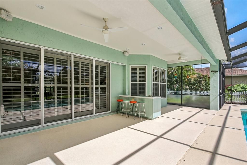 Activo con contrato: $650,000 (5 camas, 3 baños, 2984 Pies cuadrados)