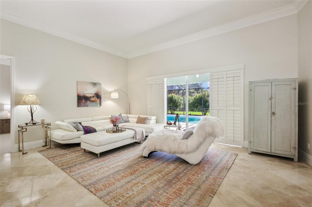 Activo con contrato: $650,000 (5 camas, 3 baños, 2984 Pies cuadrados)