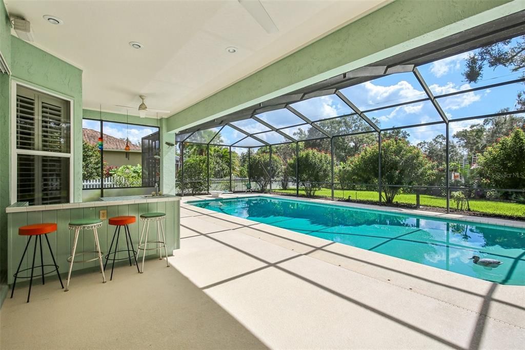 Activo con contrato: $650,000 (5 camas, 3 baños, 2984 Pies cuadrados)