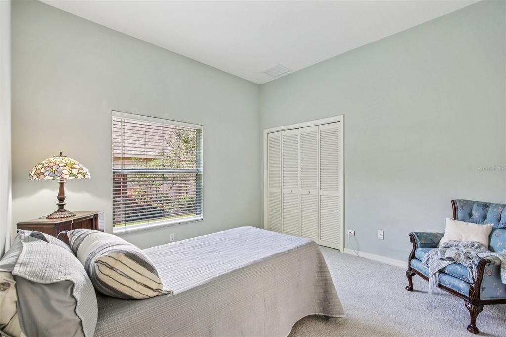 Activo con contrato: $650,000 (5 camas, 3 baños, 2984 Pies cuadrados)