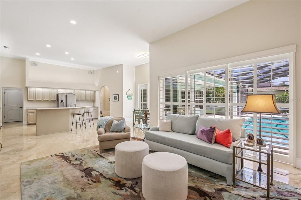 Activo con contrato: $650,000 (5 camas, 3 baños, 2984 Pies cuadrados)