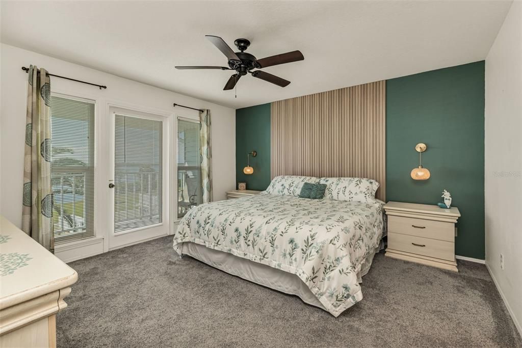 待售: $285,000 (2 贝兹, 2 浴室, 1120 平方英尺)