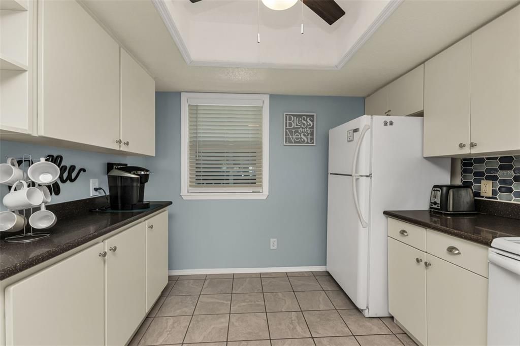 待售: $285,000 (2 贝兹, 2 浴室, 1120 平方英尺)