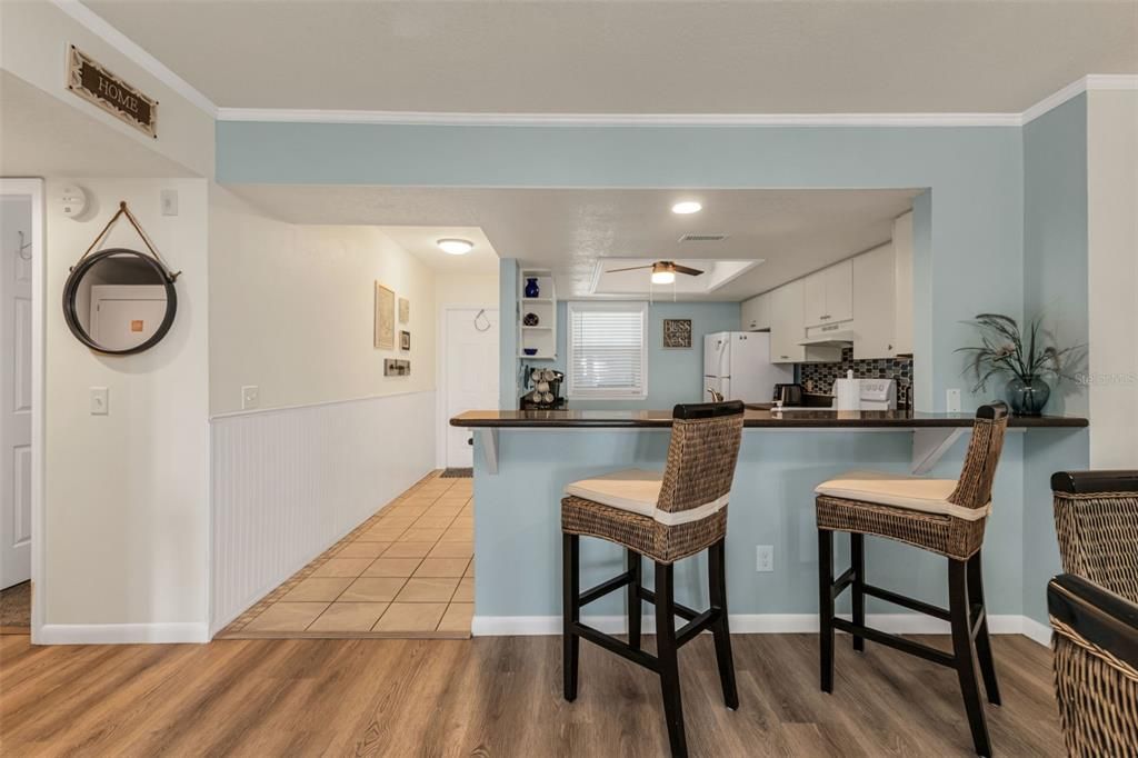 待售: $285,000 (2 贝兹, 2 浴室, 1120 平方英尺)