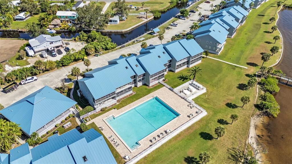 待售: $285,000 (2 贝兹, 2 浴室, 1120 平方英尺)