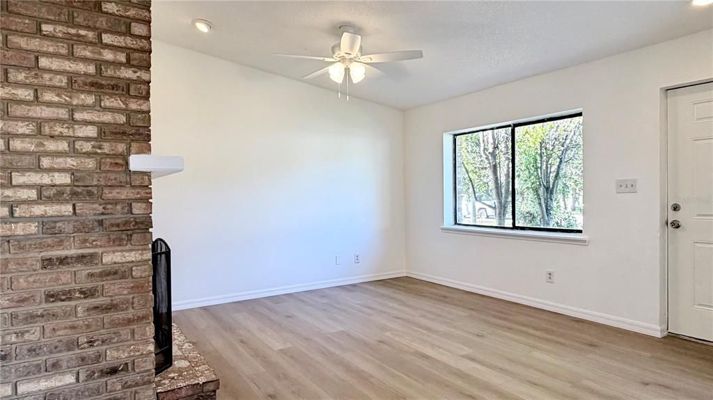 For Rent: $1,795 (3 beds, 2 baths, 1184 Square Feet)