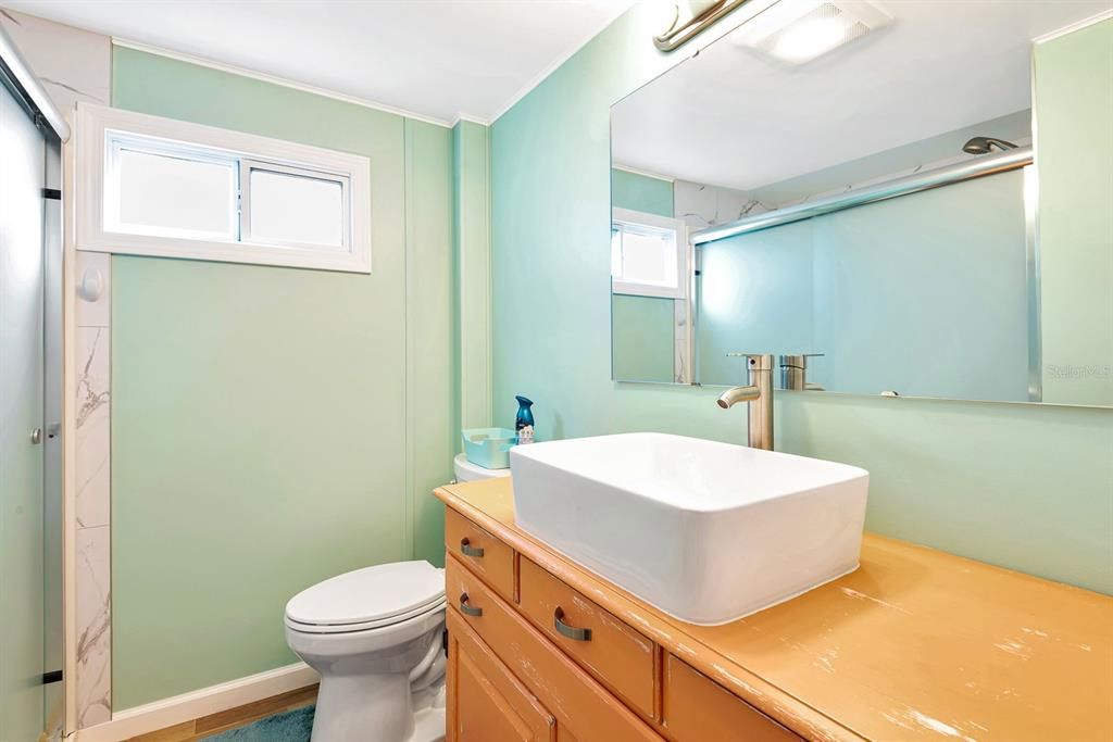 For Sale: $89,900 (1 beds, 1 baths, 460 Square Feet)