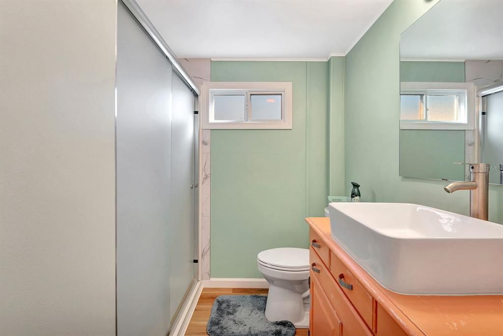 For Sale: $89,900 (1 beds, 1 baths, 460 Square Feet)