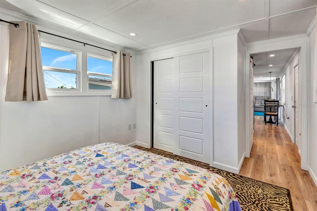 For Sale: $89,900 (1 beds, 1 baths, 460 Square Feet)