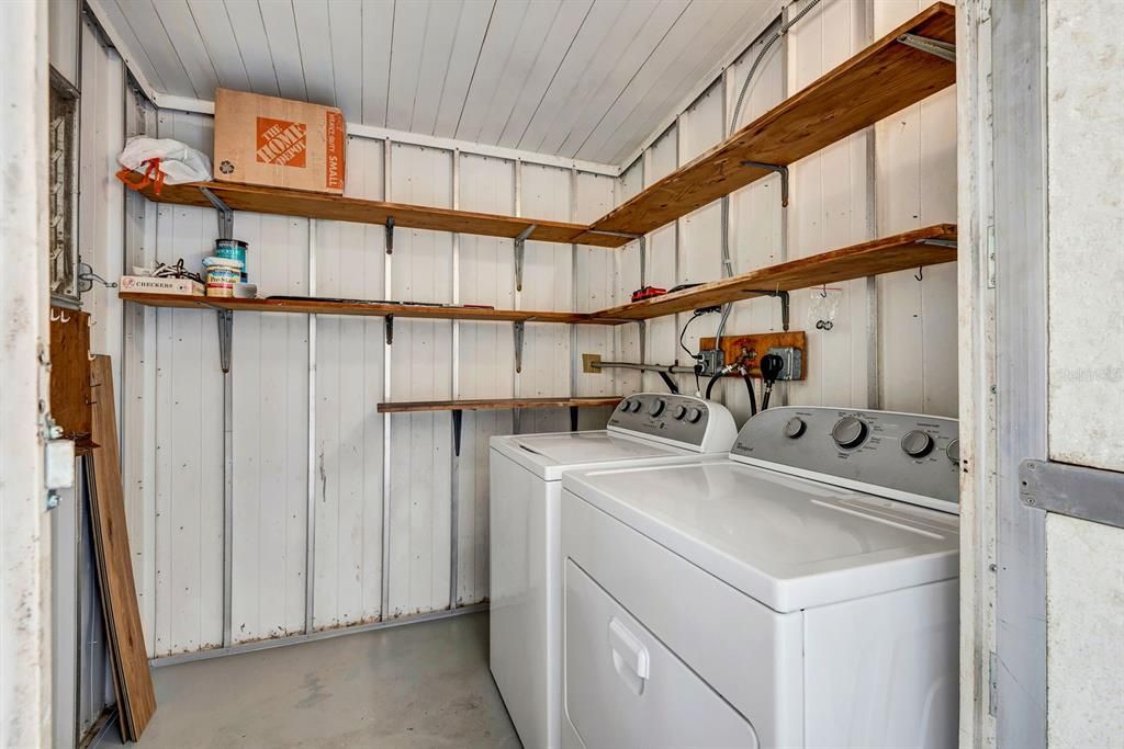 For Sale: $89,900 (1 beds, 1 baths, 460 Square Feet)