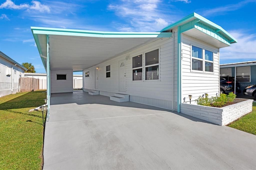 For Sale: $89,900 (1 beds, 1 baths, 460 Square Feet)