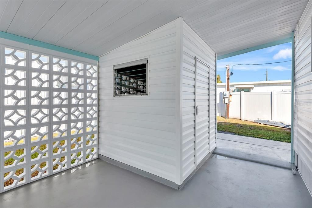 For Sale: $89,900 (1 beds, 1 baths, 460 Square Feet)