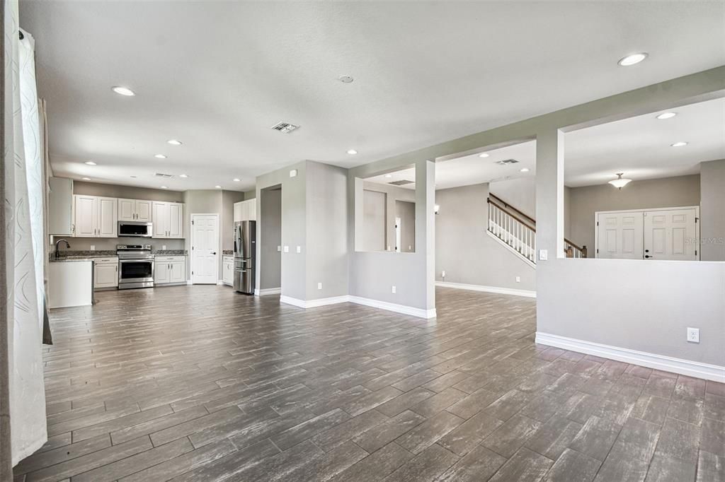 For Rent: $3,200 (4 beds, 3 baths, 2600 Square Feet)